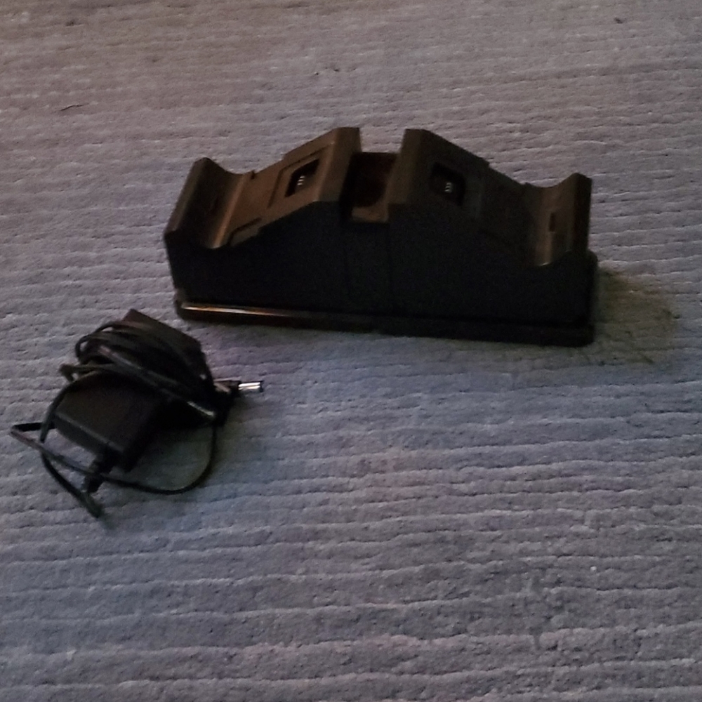 Xbox controller charging station